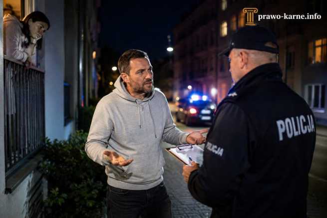 Zakłócanie ciszy nocnej. Mandat, sąd i jak się bronić